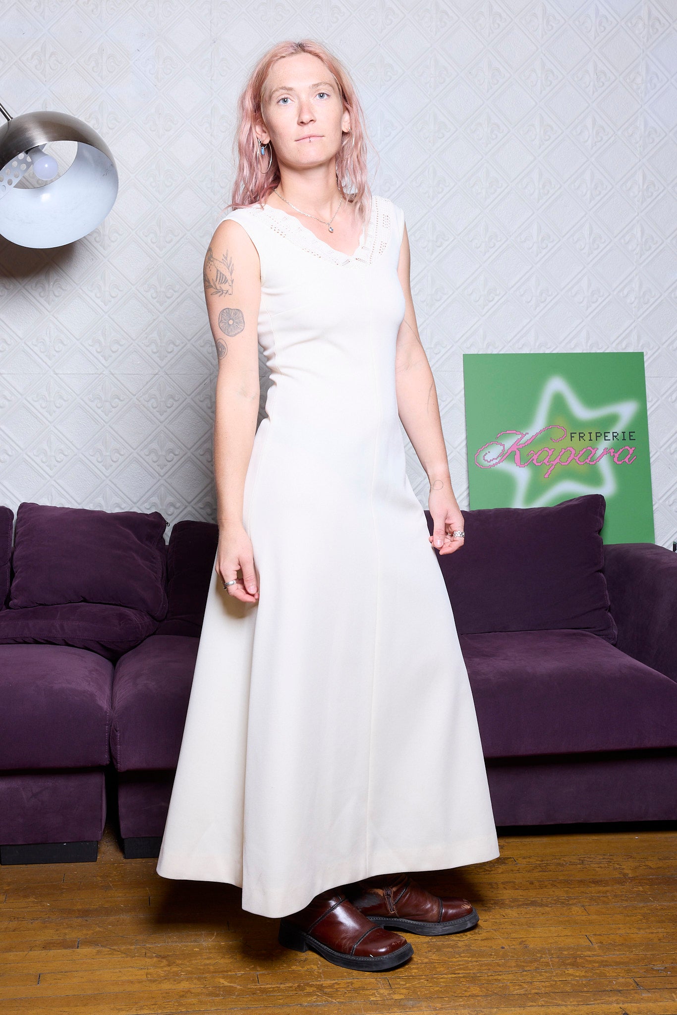 ROBE CRÈME AVEC COL EN BRODERIE