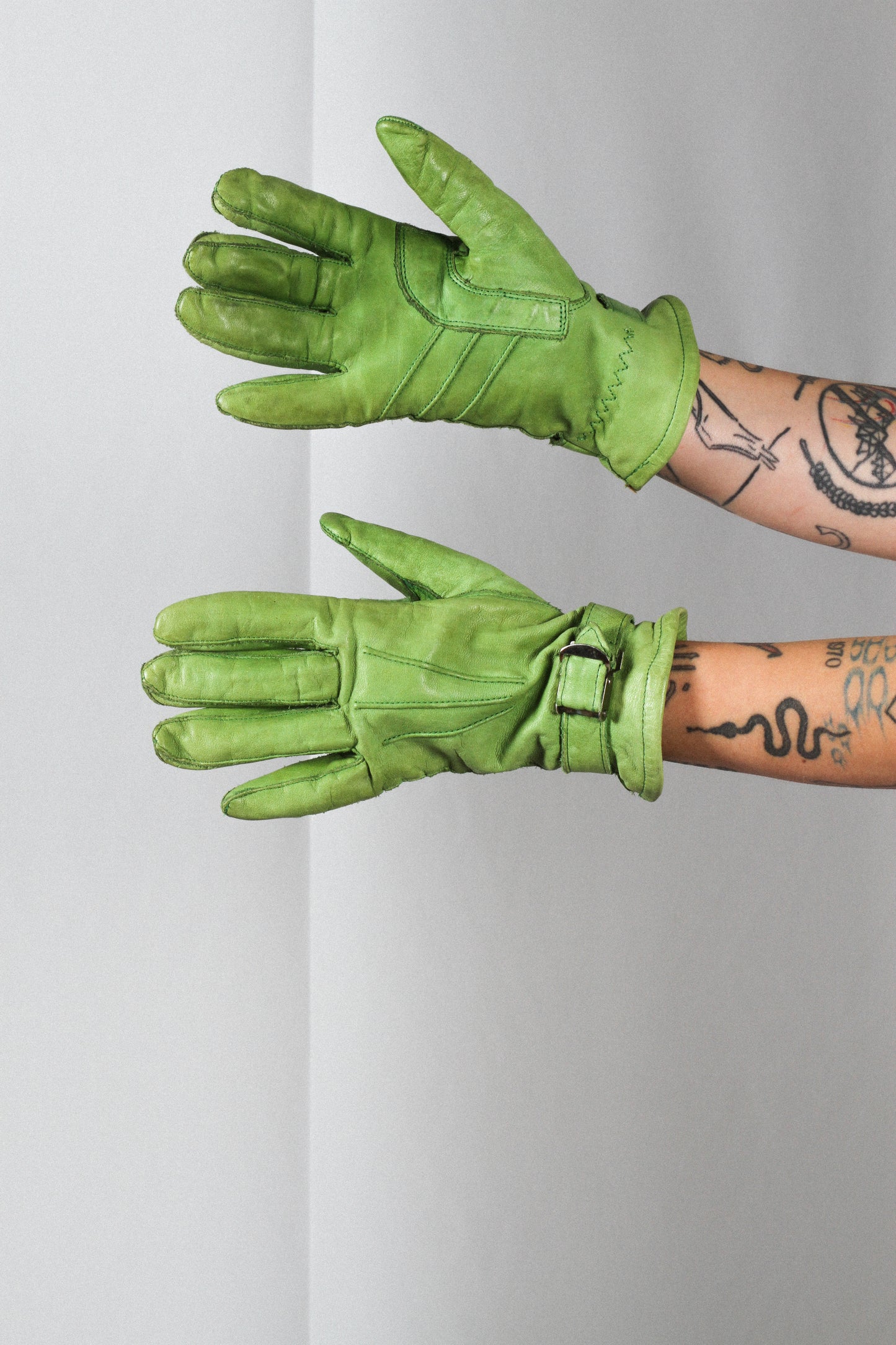 GANTS EN CUIR VERT POMME