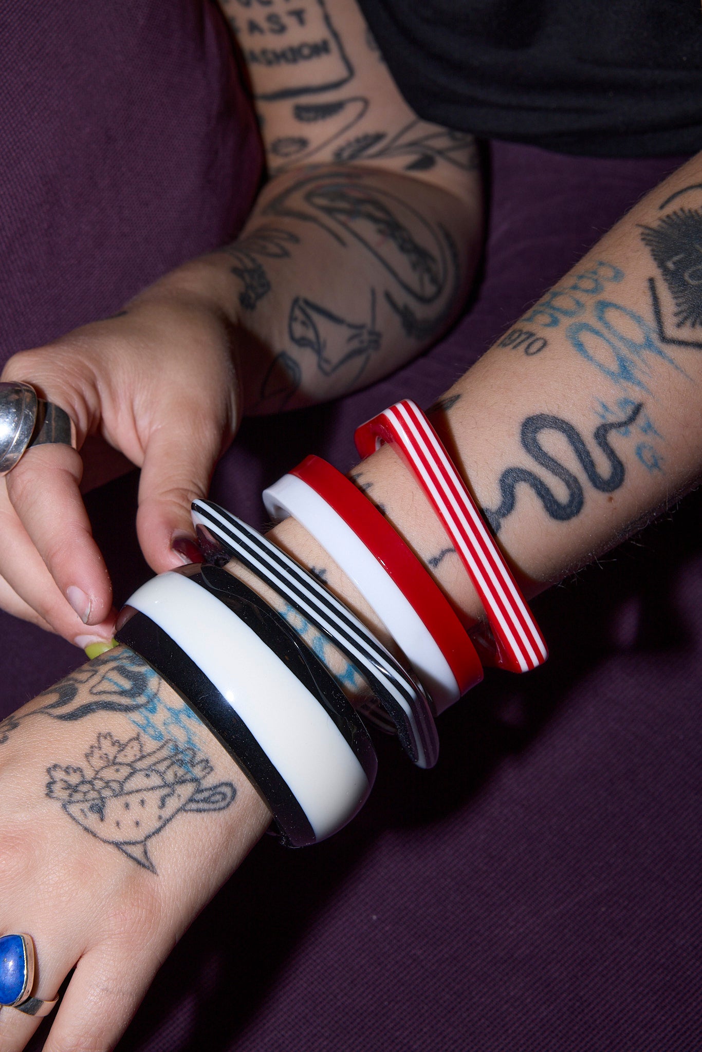 LOT DE 4 BANGLES VINTAGE (4)